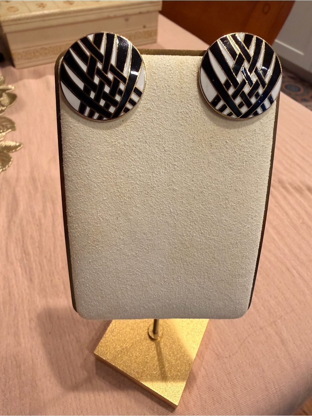 Black and White Geometric Round Earrings